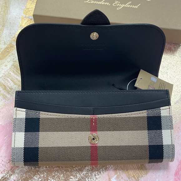 BURBERRY HALTON HOUSE CHECK EMBOSSED BRIDLE WALLET - Picture 5 of 13